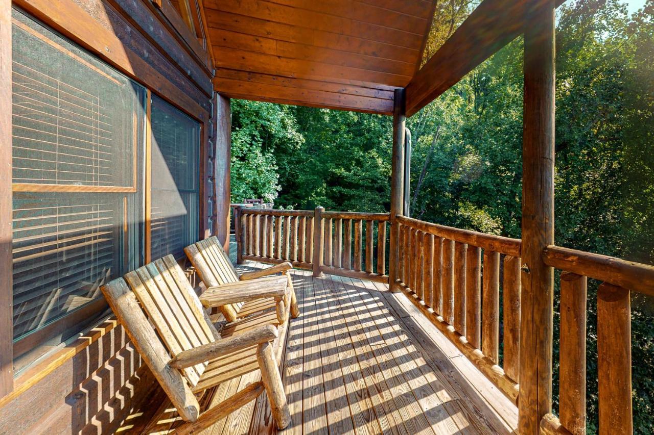 Edge Of The Park Lodge Sevierville Extérieur photo